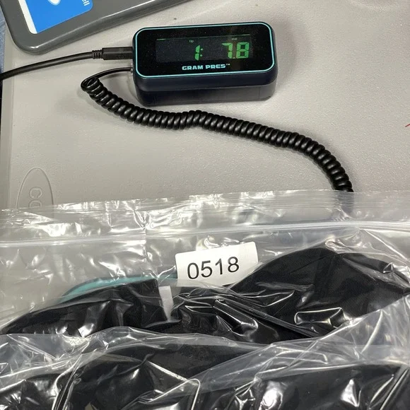 Nike Hoodie Sweatshirt Adult 2XL Black Pullover Swoosh Sportswear Athletic - Picture 11 of 11